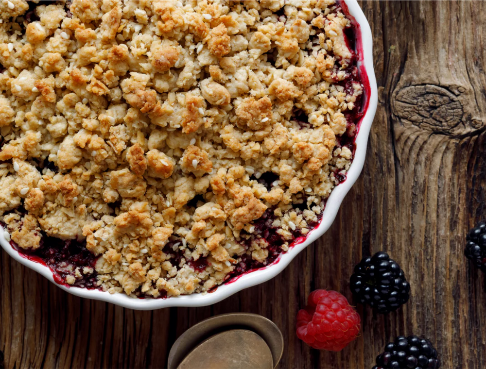 Fruit crumble - a recipe for a winter cake!