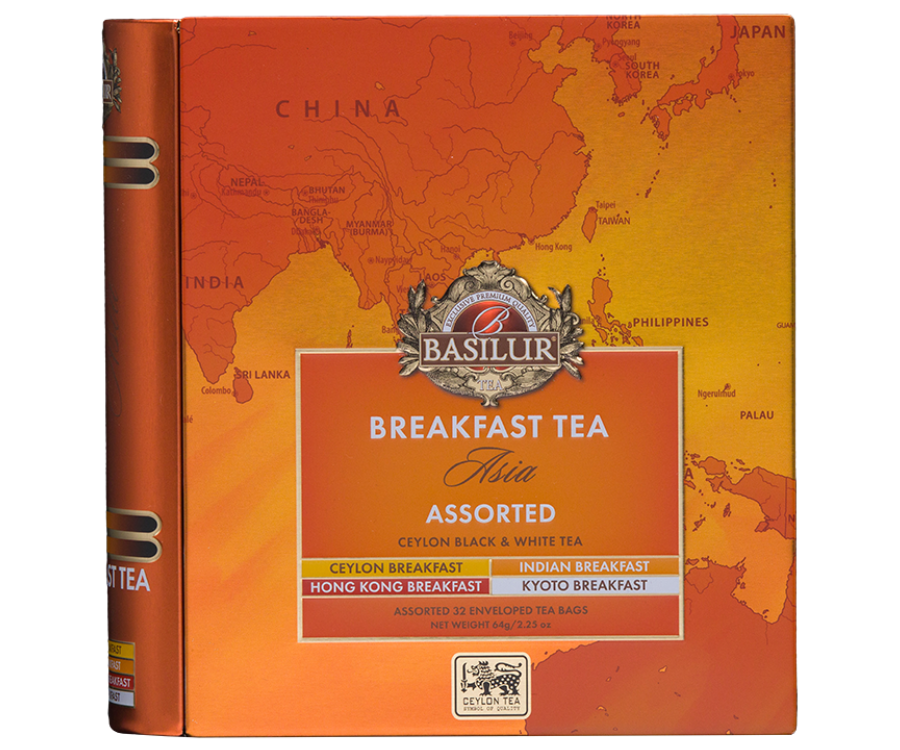Basilur Breakfast Tea Asia – zestaw 4 herbat cejlońskich inspirowanych smakami i aromatami pochodzącymi z Azji. Kopertowane saszetki zostały umieszczone w metalowej książce ozdobionej grafiką mapy. 
