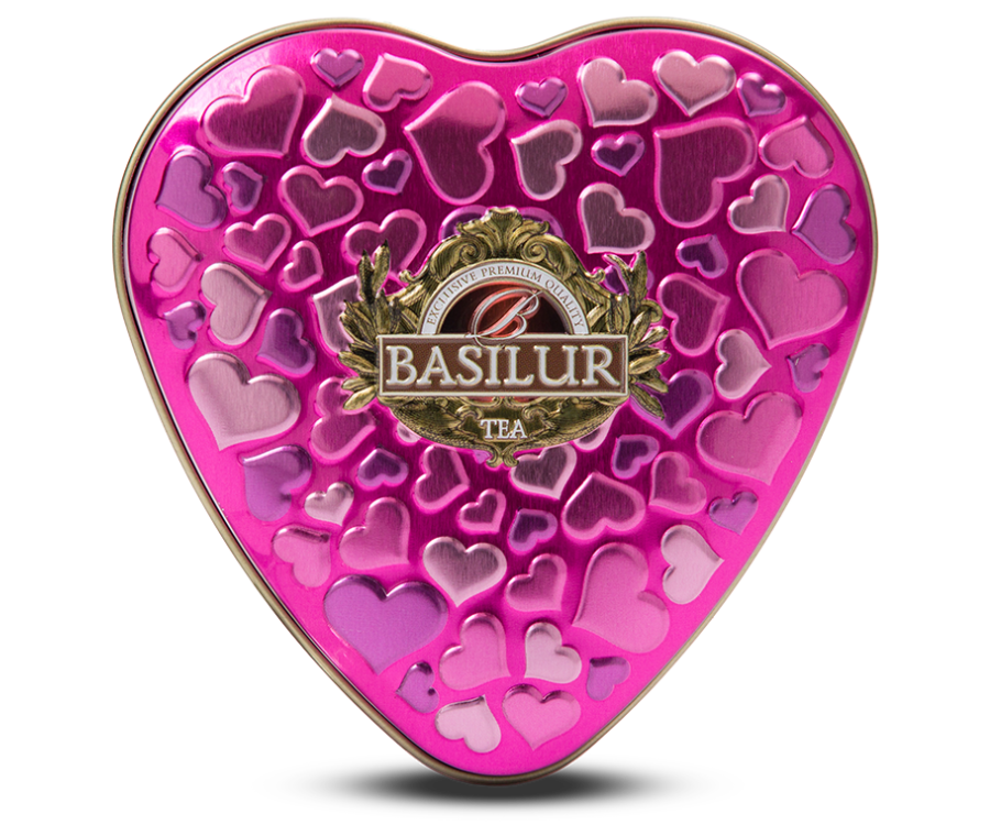 Basilur Forever Happiness – liście zielonej herbaty cejlońskiej z dodatkiem płatków roży, wiśni, hibiskusa i aromatu lodów wiśniowych zapakowane w zdobioną puszkę w kształcie serca.