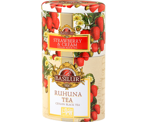 Basilur Strawberry & Ruhunu – zestaw dwóch rodzajów herbat w puszkach: czarna herbata cejlońska bez dodatków oraz czarna herbata cejlońska z dodatkiem papai, dzikiej róży, truskawki, płatków róży, krokoszu barwierskiego i aromatu truskawki i śmietanki.