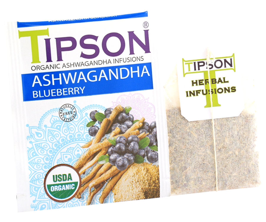 Tipson Ashwagandha Blueberry – organiczna mieszanka rumianku, ashwagandhy, trawy cytrynowej, dzikiej róży, skórki pomarańczy, hibiskusa oraz naturalnego aromatu borówki. Kopertowane saszetki zostały umieszczone w opakowaniu ozdobionym grafiką borówek i przypraw.