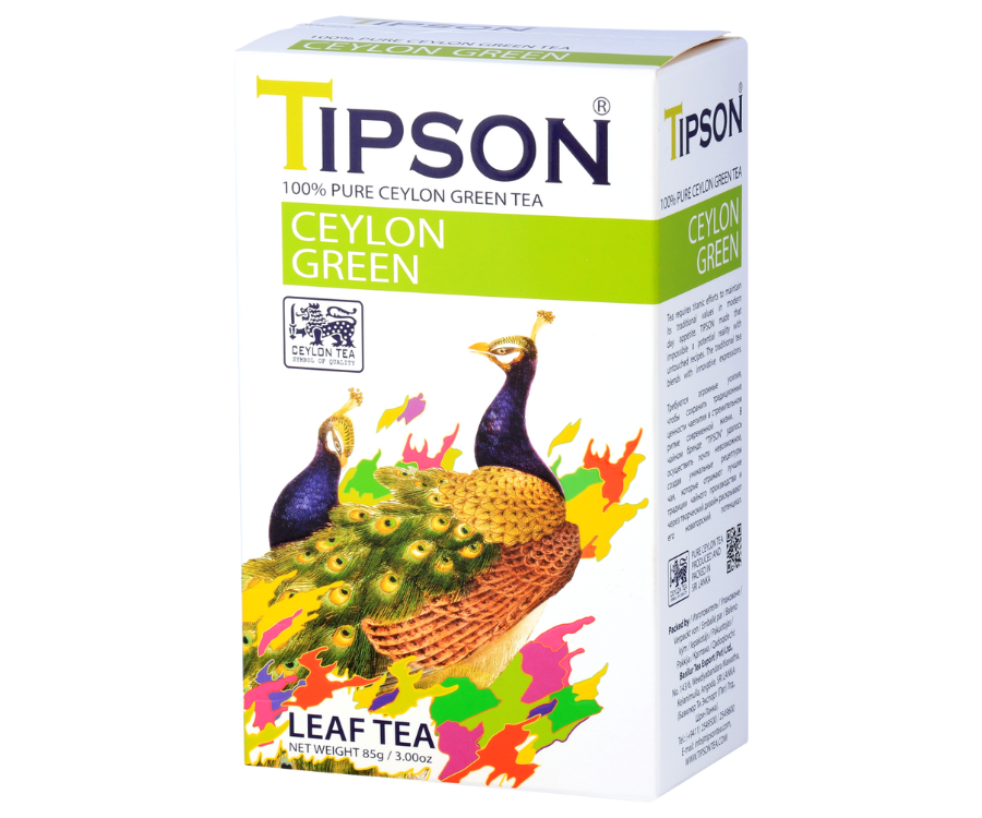 Tipson Ceylon Green – zielona herbata cejlońska bez dodatków. Mieszanka liści została umieszczona w ozdobnym opakowaniu z grafiką pary dostojnych pawi.