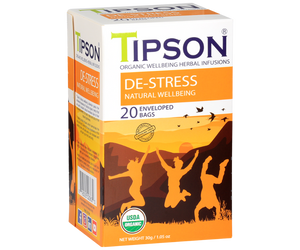 Tipson De-Stress – organiczna mieszanka dzikiej róży, mięty pieprzowej, tulsi, lukrecji i skórki pomarańczy. Kopertowane saszetki zostały umieszczone w opakowaniu ozdobionym grafiką grupki ludzi spędzających aktywnie czas na świeżym powietrzu.