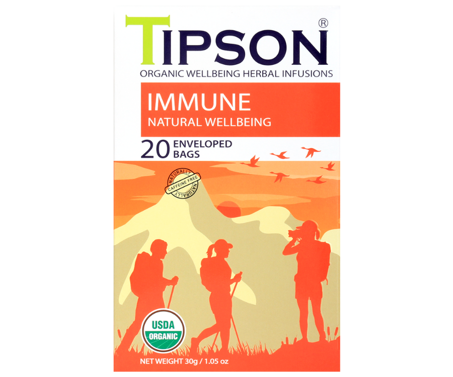 Tipson Immune – organiczna mieszanka z mięty pieprzowej, dzikiej róży, kopru włoskiego, trawy cytrynowej, rooibosa i lukrecji. Kopertowane saszetki zostały umieszczone w opakowaniu ozdobionym grafiką grupki ludzi spędzających czas na górskiej wędrówce.