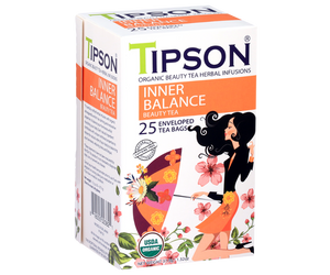 Tipson Inner Balance – organiczna mieszanka ziela tulsi, kozieradki, ashwagandhy, rumianku, cynamonu, dzikiej róży, imbiru, koniczyny oraz trawy cytrynowej na wyrównanie poziomu hormonów, stres i zmęczenie. Kopertowane saszetki zostały umieszczone w ozdobnym opakowaniu.