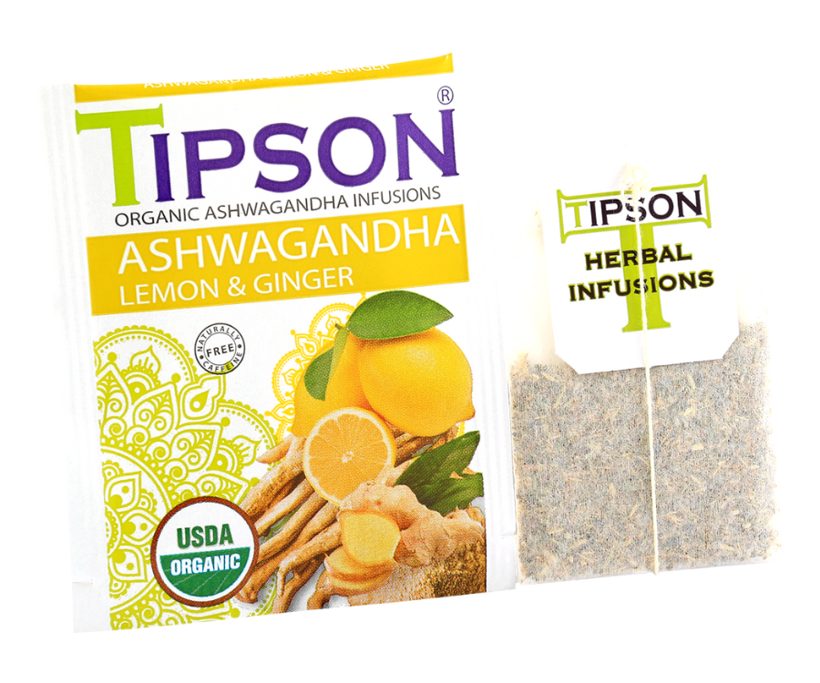 Tipson Ashwagandha Lemon & Ginger – organiczna mieszanka rumianku, ashwagandhy, trawy cytrynowej, imbiru, werbeny cytrynowej oraz aromatu cytryny. Kopertowane saszetki zostały umieszczone w opakowaniu ozdobionym grafiką cytrusów i przypraw.