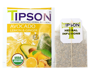 Tipson Avocado Lemon & Ginger – organiczna mieszanka trawy cytrynowej, liści awokado, imbiru, rozmarynu, hibiskusa, owoców dzikiej róży, awokado oraz naturalnego aromatu cytryny. Kopertowane saszetki zostały umieszczone w opakowaniu ozdobionym grafiką liści, owoców, przypraw i cytrusów.