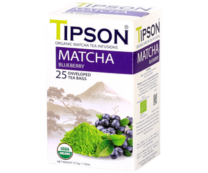 Tipson Matcha Bluberry – organiczna matcha z dodatkiem zielonej herbaty i aromatu borówek. Kopertowane saszetki zostały umieszczone w ozdobnym opakowaniu.