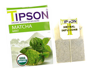 Tipson Matcha Mint – organiczna matcha z dodatkiem zielonej herbaty, mięty pieprzowej i mięty. Kopertowane saszetki zostały umieszczone w ozdobnym opakowaniu.