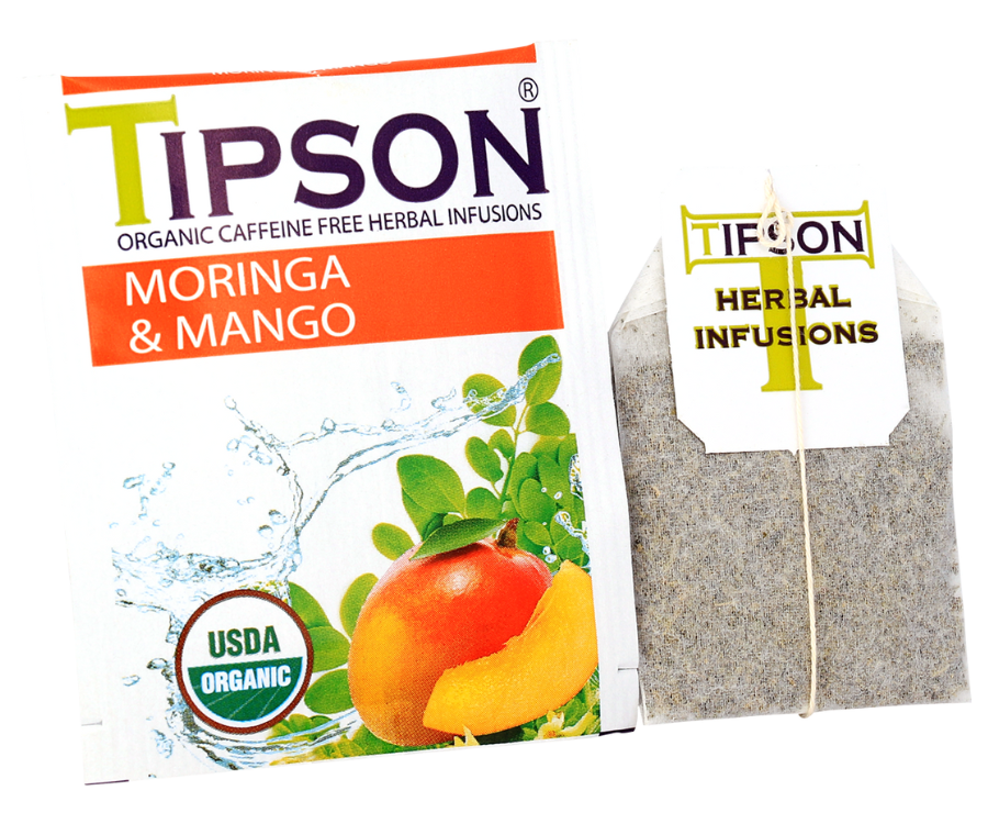 Tipson Moringa & Mango – ziołowa herbata  z liśćmi moringi i mango. Kopertowane saszetki zostały umieszczone w ozdobnym pudełku.