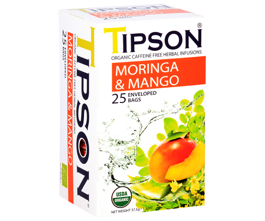 Tipson Moringa & Mango – ziołowa herbata  z liśćmi moringi i mango. Kopertowane saszetki zostały umieszczone w ozdobnym pudełku.