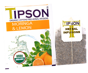 Tipson Moringa & Lemon – ziołowa herbata z liśćmi moringi i cytryną. Kopertowane saszetki zostały umieszczone w ozdobnym pudełku.