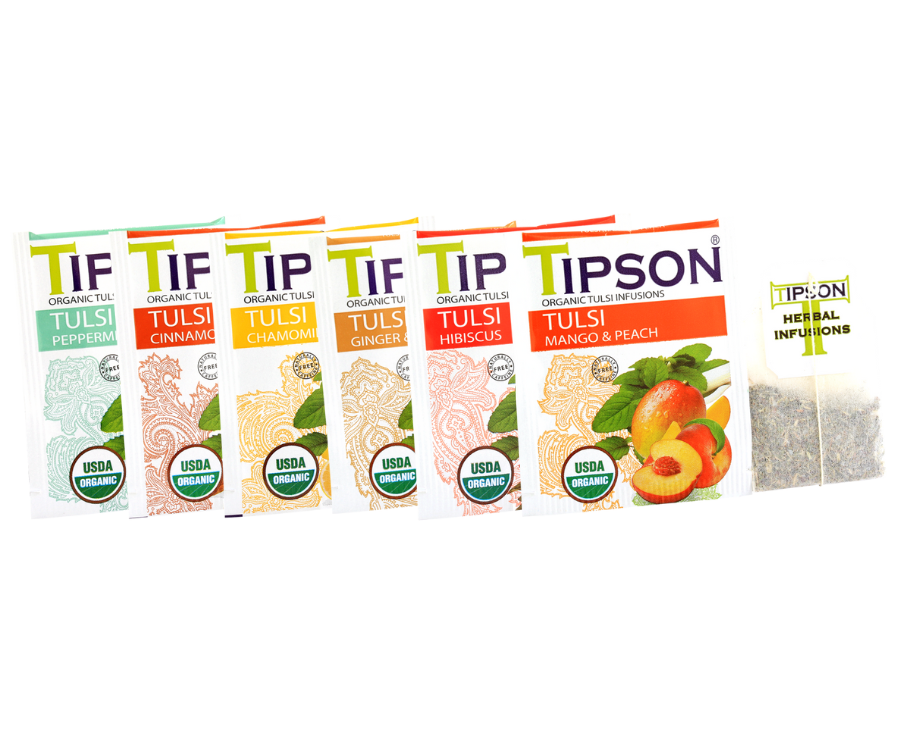 Tipson Tulsi Assorted – zestaw 6 smaków herbat z kolekcji organicznych naparów. Kopertowane saszetki zostały umieszczone w ozdobnej herbaciarce z motywem kwiatów, owoców, ziół i przypraw.